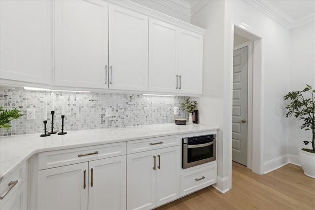 1242 N ADAMS Street, Tallahassee, FL 32303