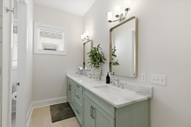 1242 N ADAMS Street, Tallahassee, FL 32303