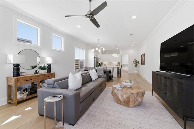 1242 N ADAMS Street, Tallahassee, FL 32303