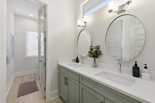 1242 N ADAMS Street, Tallahassee, FL 32303