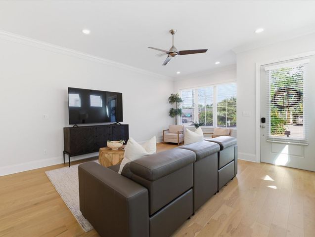 1242 N ADAMS Street, Tallahassee, FL 32303