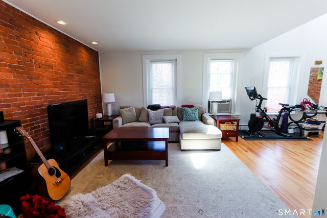 182 Chestnut Street 2, New Haven, CT 06511