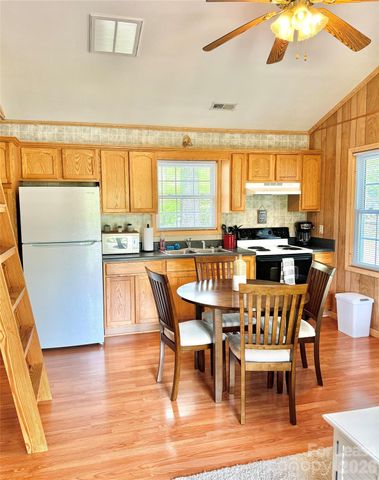 188 Uptons Landing Road, Marion, NC 28752