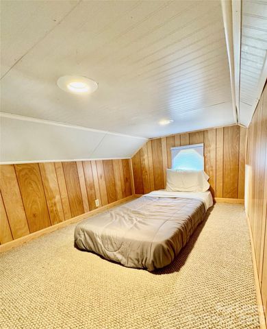 188 Uptons Landing Road, Marion, NC 28752