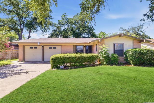 425 E Wright Blvd, Universal City, TX 78148
