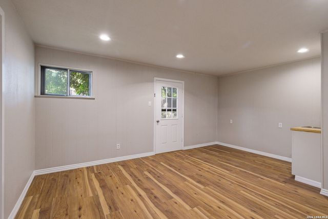 425 E Wright Blvd, Universal City, TX 78148