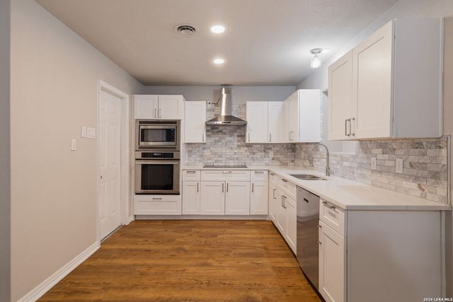 425 E Wright Blvd, Universal City, TX 78148