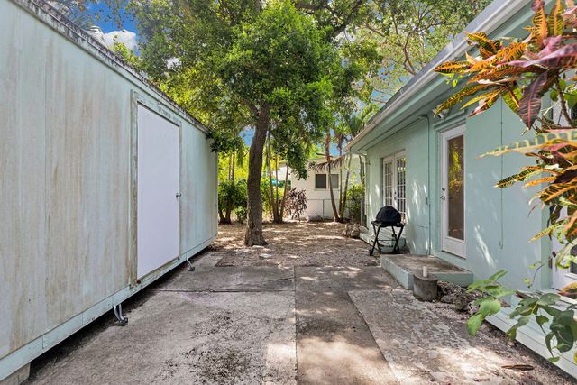 N 130 Hammock Road, Upper Matecumbe Key Islamorada, FL 33036