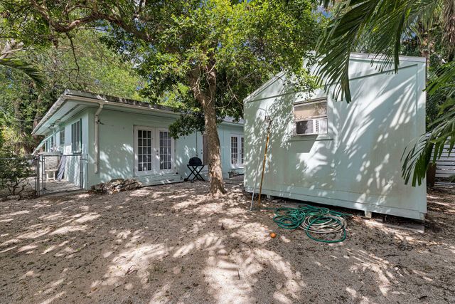 N 130 Hammock Road, Upper Matecumbe Key Islamorada, FL 33036