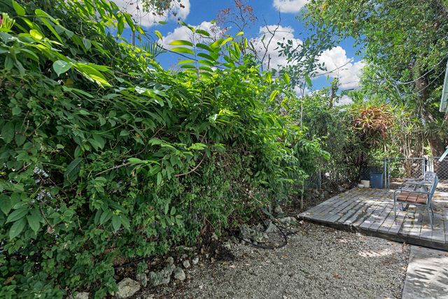 N 130 Hammock Road, Upper Matecumbe Key Islamorada, FL 33036