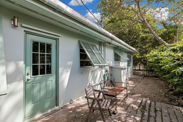 N 130 Hammock Road, Upper Matecumbe Key Islamorada, FL 33036