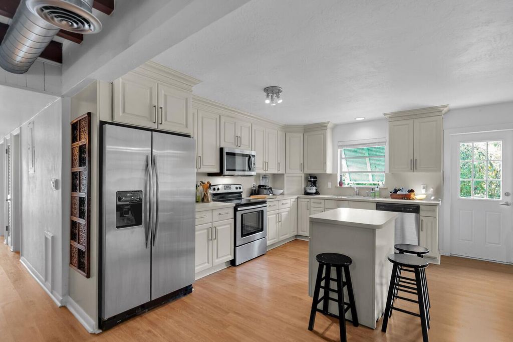 N 130 Hammock Road, Upper Matecumbe Key Islamorada, FL 33036