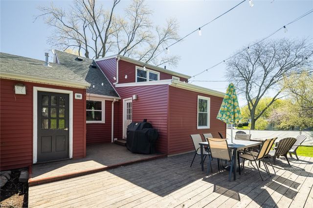 29 Sandalwood Dr, Greece, NY 14616