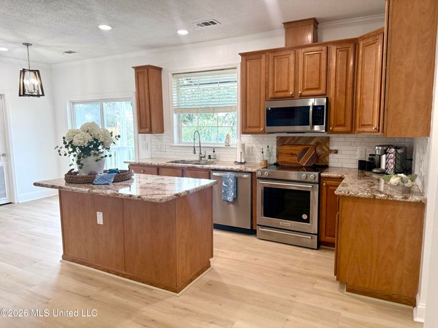 1514 Ellis Street, Pass Christian, MS 39571
