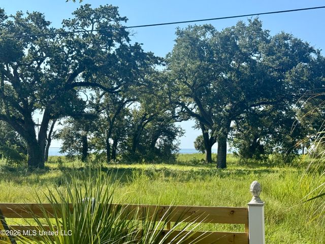 1514 Ellis Street, Pass Christian, MS 39571