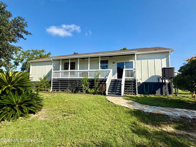 1514 Ellis Street, Pass Christian, MS 39571