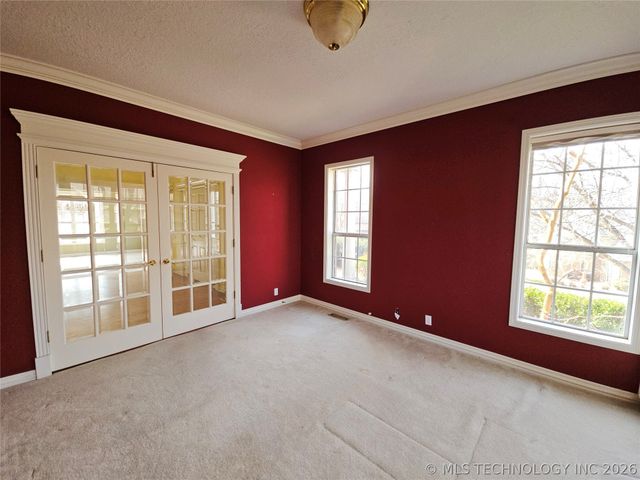 10209 S Knoxville Avenue, Tulsa, OK 74137