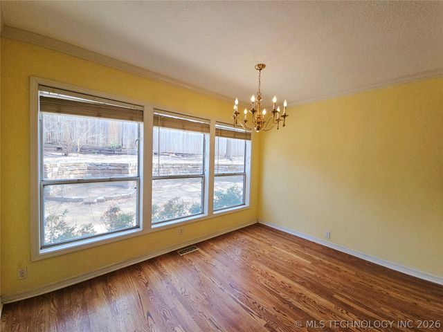 10209 S Knoxville Avenue, Tulsa, OK 74137