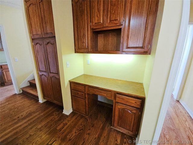 10209 S Knoxville Avenue, Tulsa, OK 74137