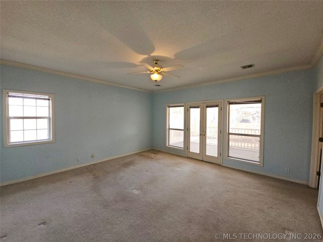 10209 S Knoxville Avenue, Tulsa, OK 74137