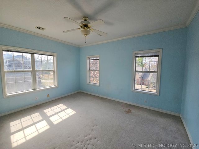 10209 S Knoxville Avenue, Tulsa, OK 74137