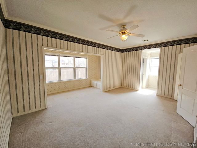 10209 S Knoxville Avenue, Tulsa, OK 74137