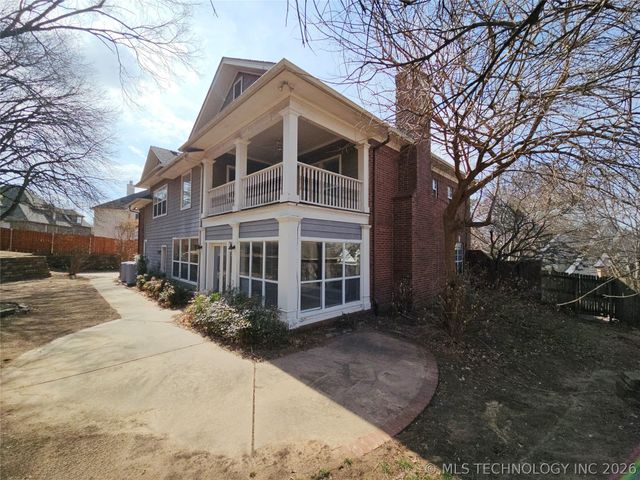 10209 S Knoxville Avenue, Tulsa, OK 74137