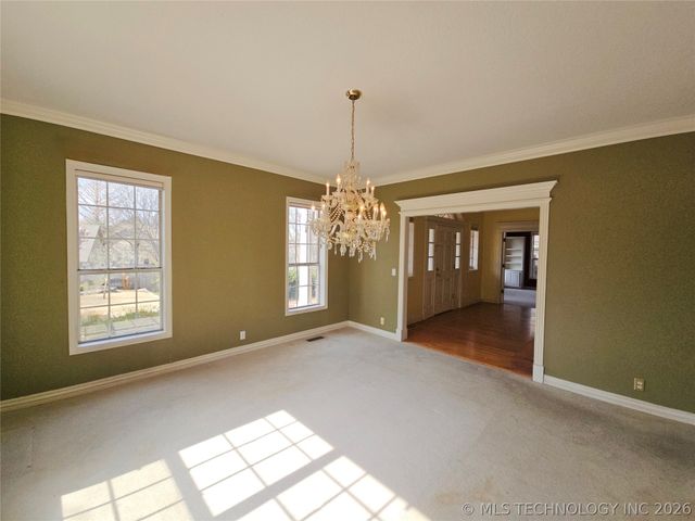 10209 S Knoxville Avenue, Tulsa, OK 74137