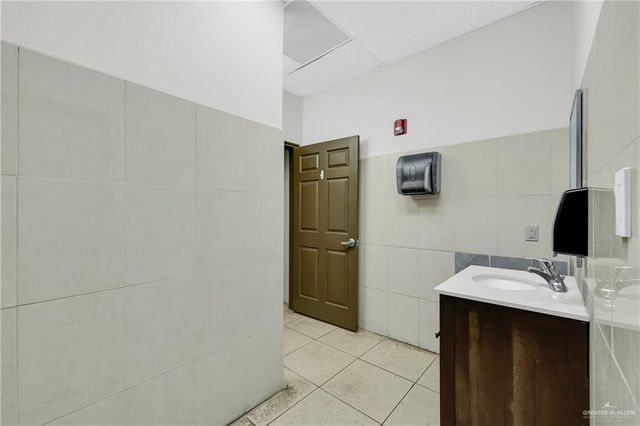 301 N Cage Boulevard, Pharr, TX 78577