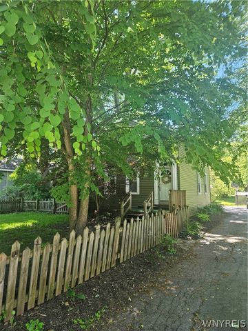 6857 Webster Road, Orchard Park, NY 14127