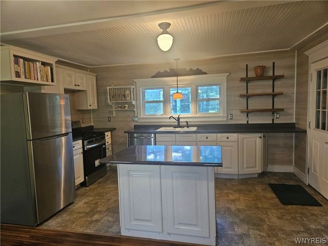 6857 Webster Road, Orchard Park, NY 14127
