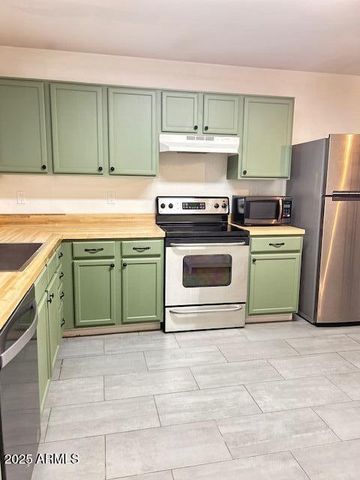 959 E ARABIAN Drive, Gilbert, AZ 85296