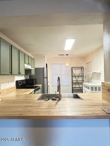 959 E ARABIAN Drive, Gilbert, AZ 85296