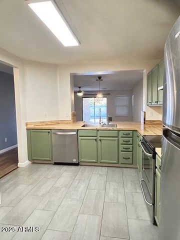 959 E ARABIAN Drive, Gilbert, AZ 85296