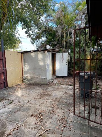 13915 SW 56th Ln, Miami, FL 33183