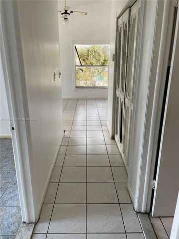 13915 SW 56th Ln, Miami, FL 33183