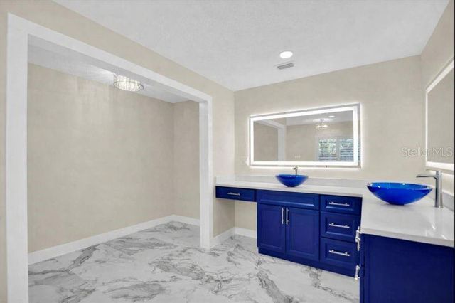 6400 MOCKINGBIRD WAY S, St Petersburg, FL 33707