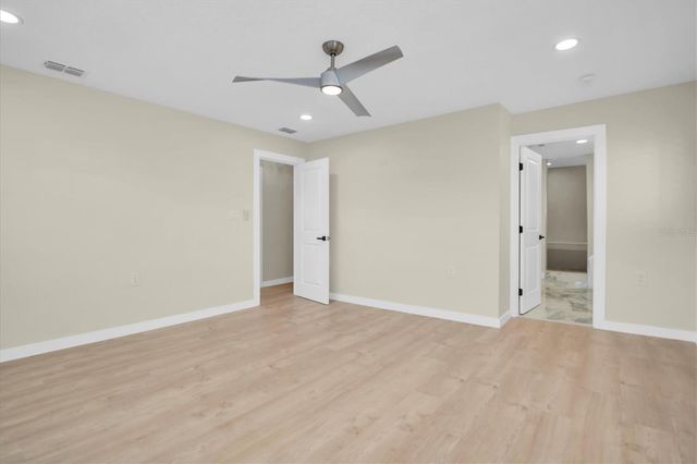 6400 MOCKINGBIRD WAY S, St Petersburg, FL 33707