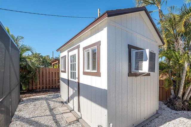 6400 MOCKINGBIRD WAY S, St Petersburg, FL 33707