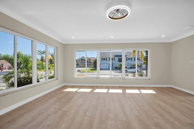 6400 MOCKINGBIRD WAY S, St Petersburg, FL 33707