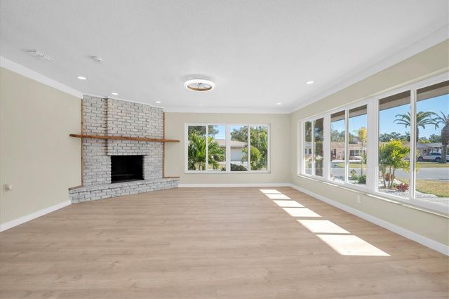 6400 MOCKINGBIRD WAY S, St Petersburg, FL 33707