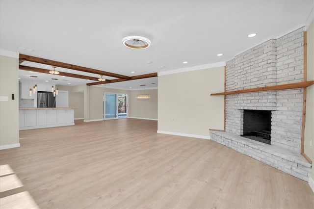 6400 MOCKINGBIRD WAY S, St Petersburg, FL 33707