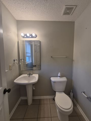 1258 Archwood Dr, Clarksville, TN 37042