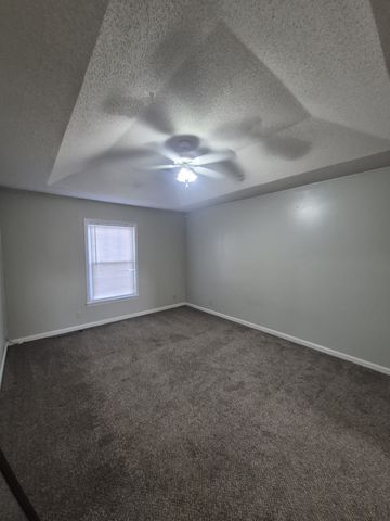 1258 Archwood Dr, Clarksville, TN 37042