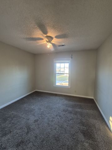 1258 Archwood Dr, Clarksville, TN 37042