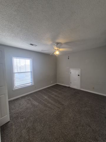 1258 Archwood Dr, Clarksville, TN 37042