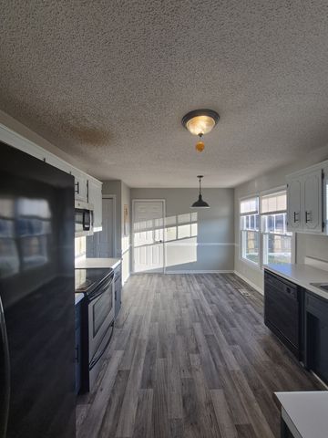 1258 Archwood Dr, Clarksville, TN 37042