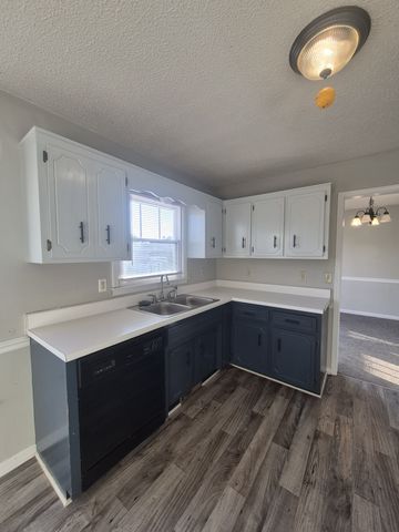 1258 Archwood Dr, Clarksville, TN 37042