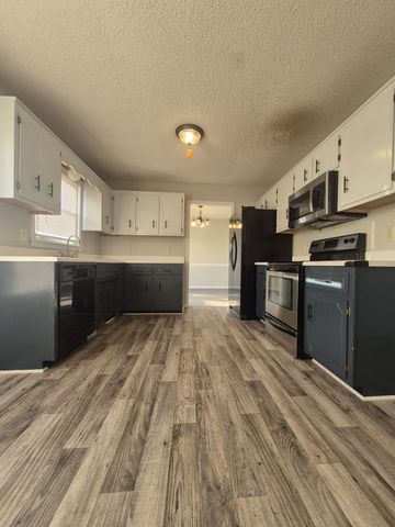 1258 Archwood Dr, Clarksville, TN 37042