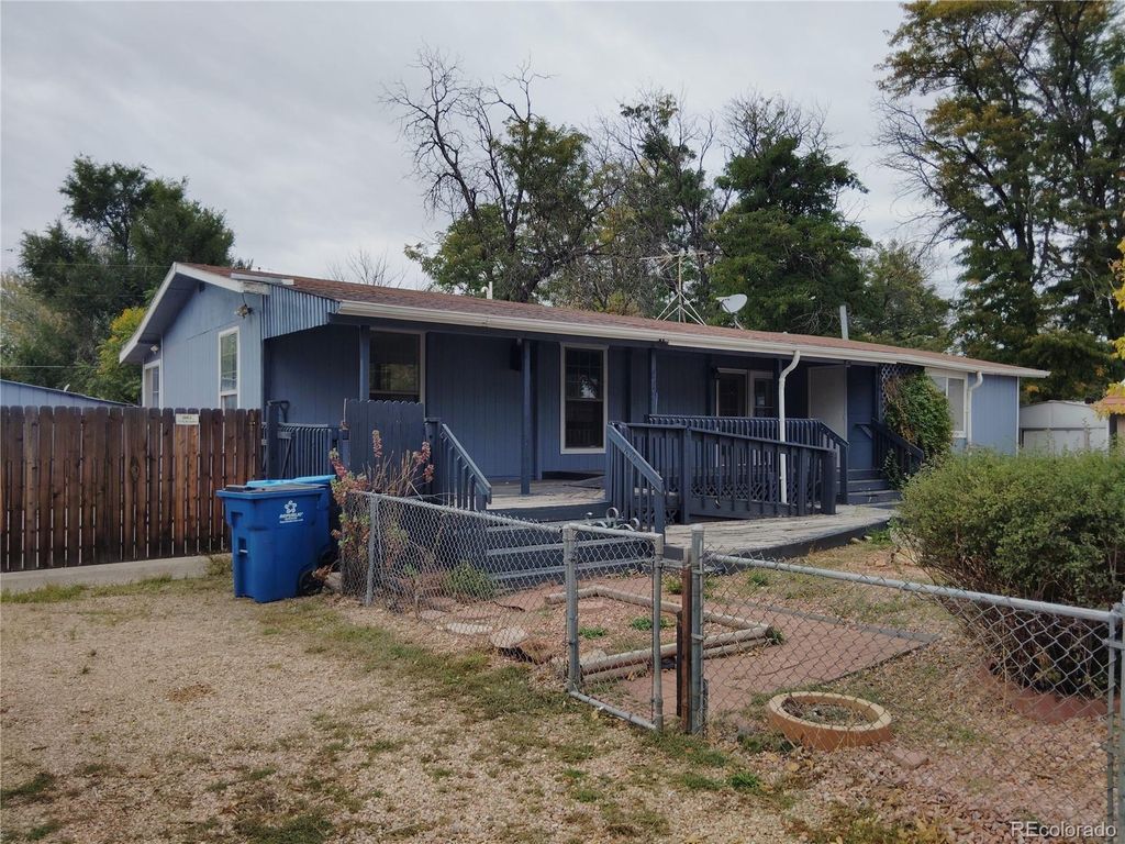 418 Willow Drive, Lochbuie, CO 80603